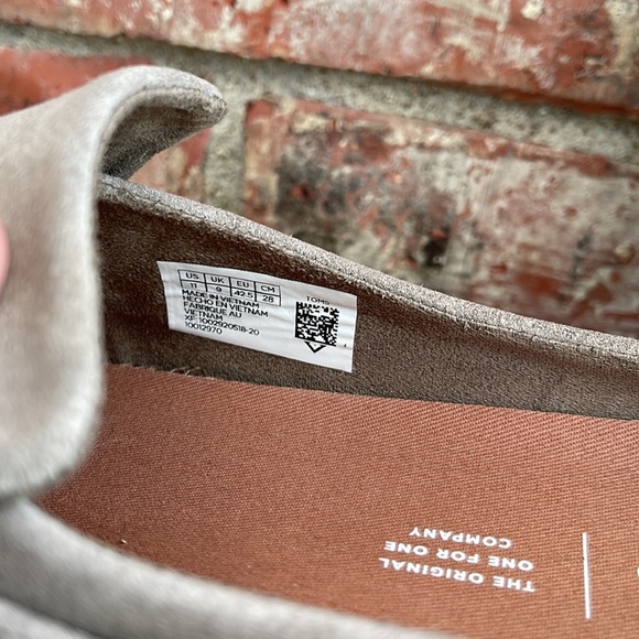 Beautiful Toms suede shoes size 11 - Picture 5 of 8
